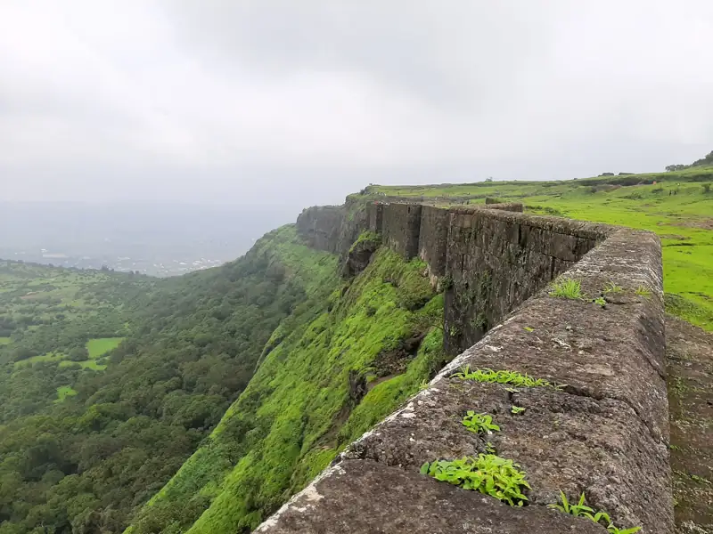 Mumbai to Visapur Fort Cab